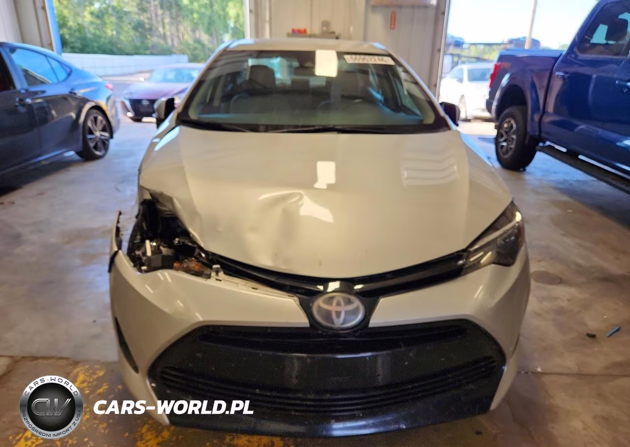 2017 Toyota Corolla Le VIN:2T1BURHE3HC811682 - 5