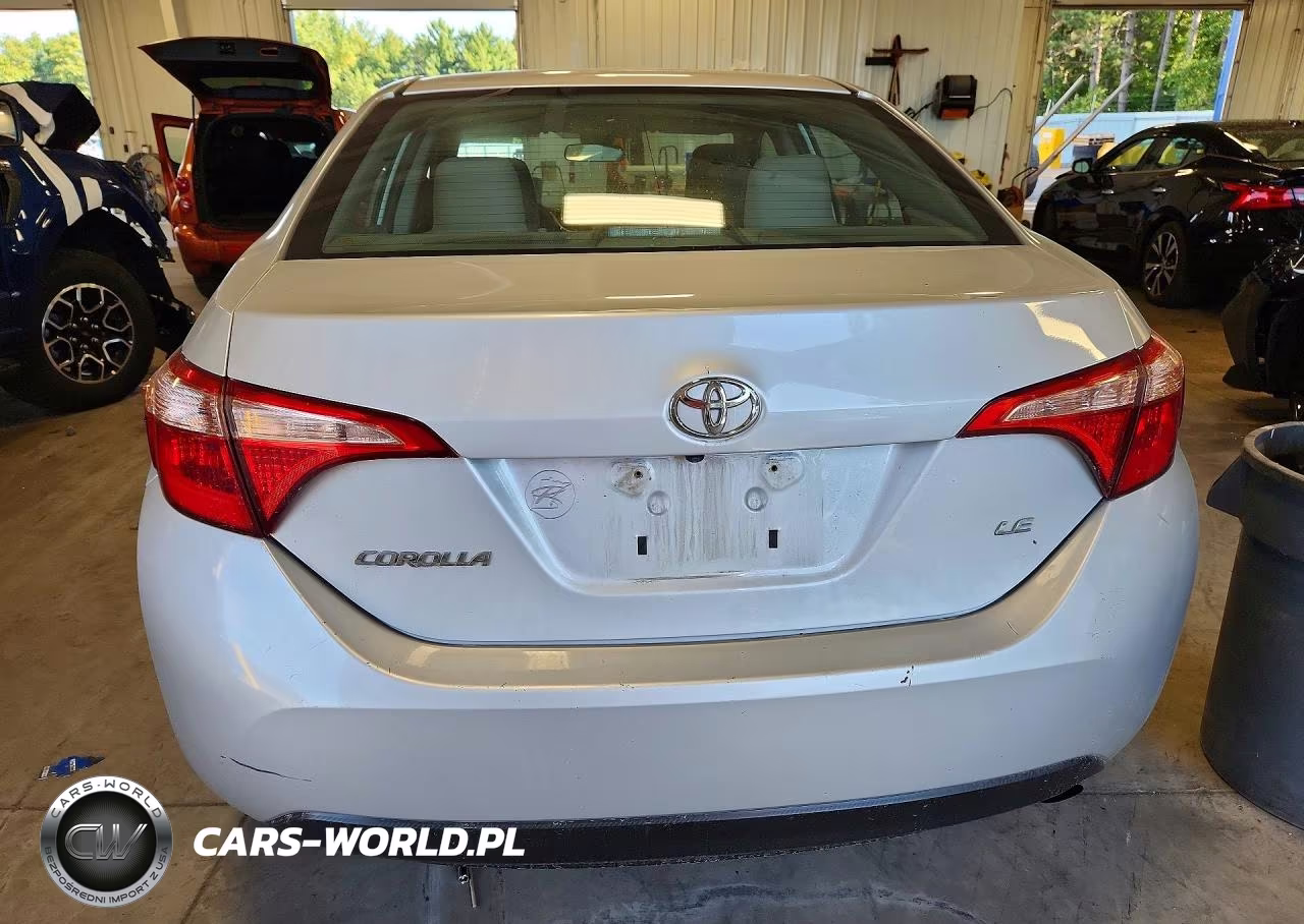 2017 Toyota Corolla Le VIN:2T1BURHE3HC811682 - 6