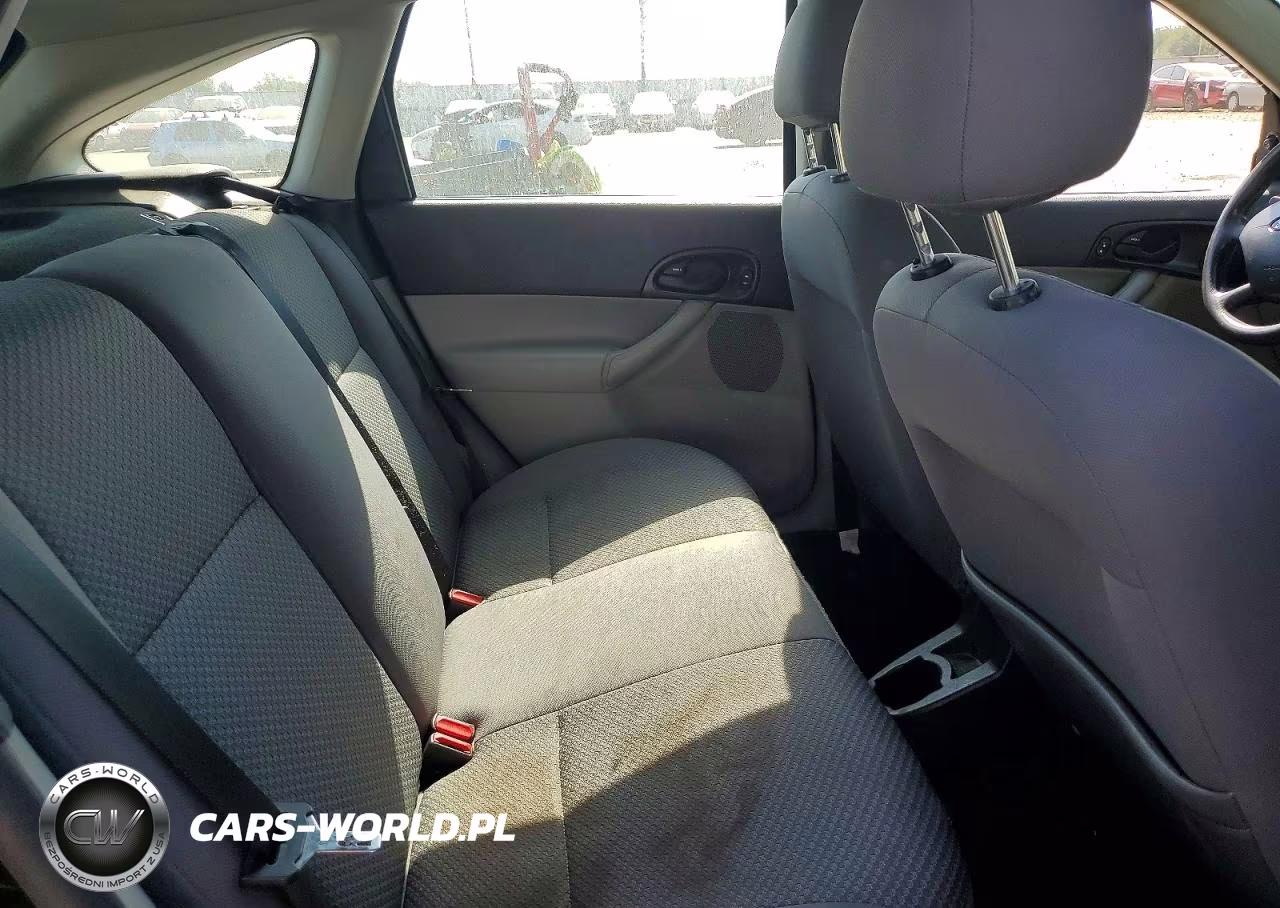 2006 Ford Focus VIN:1FAFP37N36W242947 - 10