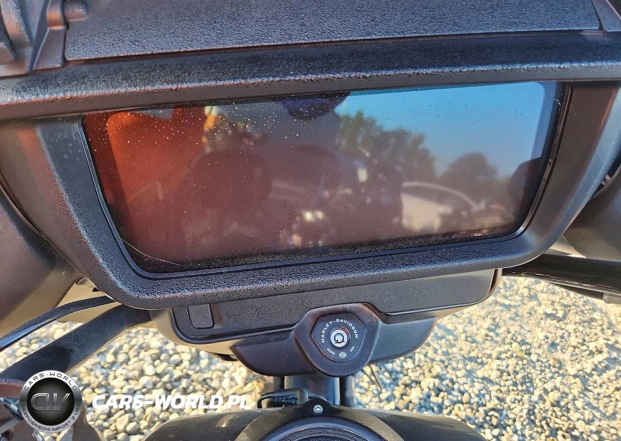 2025 Harley-Davidson Flhx VIN:1HD1KB719SB632915 - 7