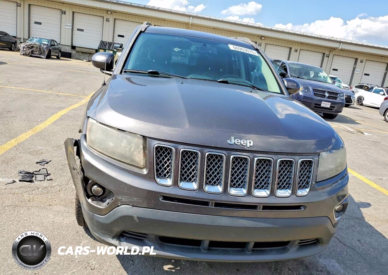2016 Jeep Compass Latitude VIN:1C4NJDEB4GD657892 - 5