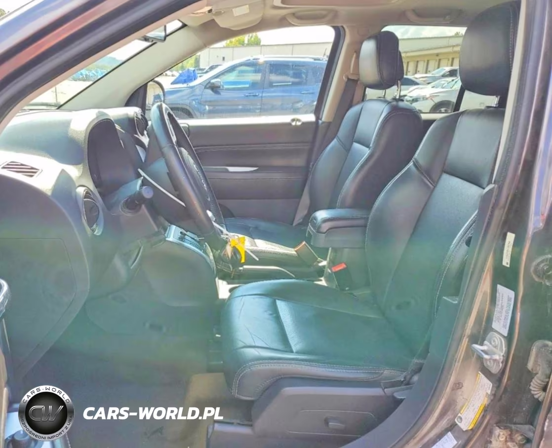2016 Jeep Compass Latitude VIN:1C4NJDEB4GD657892 - 7