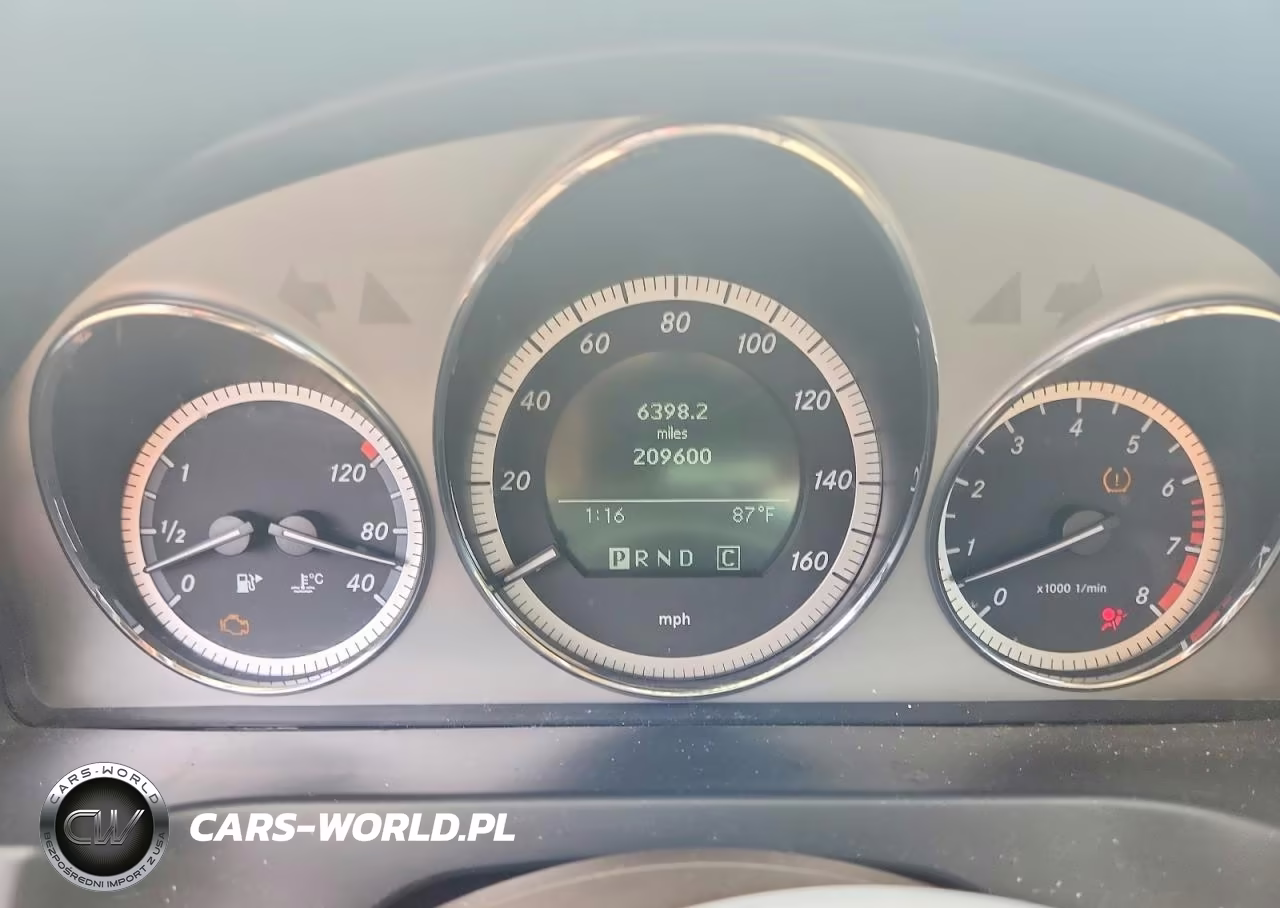 2010 Mercedes-Benz C 300 4Matic VIN:WDDGF8BB2AR095223 - 9