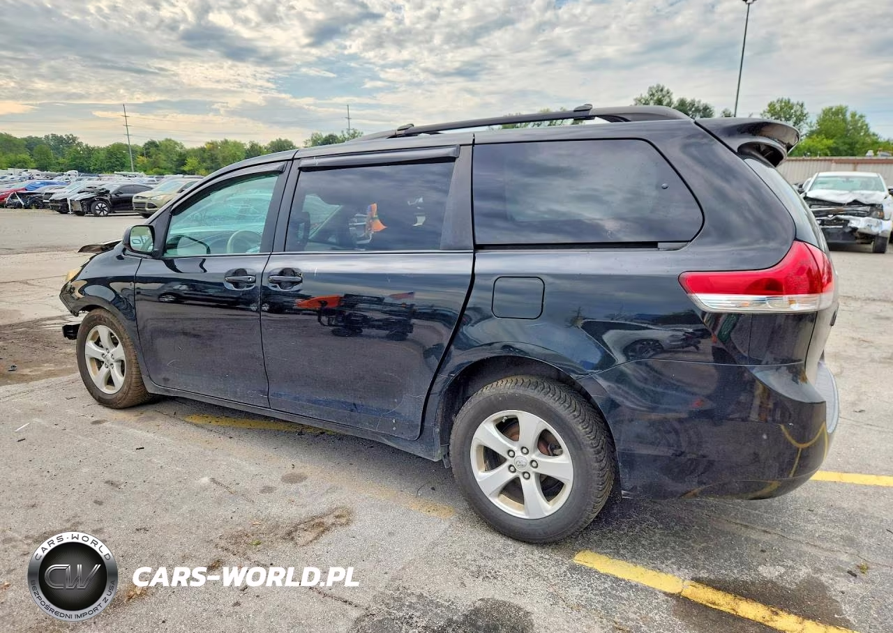 2014 Toyota Sienna Le VIN:5TDKK3DC7ES426815 - 2