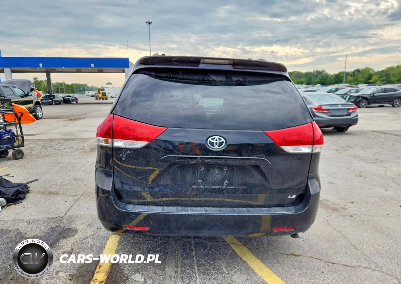 2014 Toyota Sienna Le VIN:5TDKK3DC7ES426815 - 6
