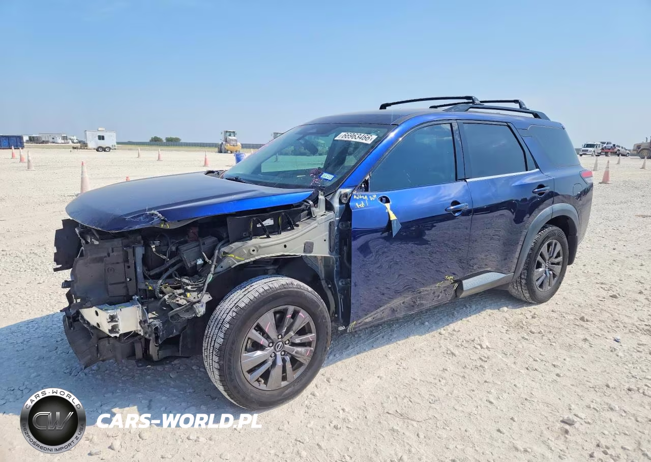2022 Nissan Pathfinder Sv