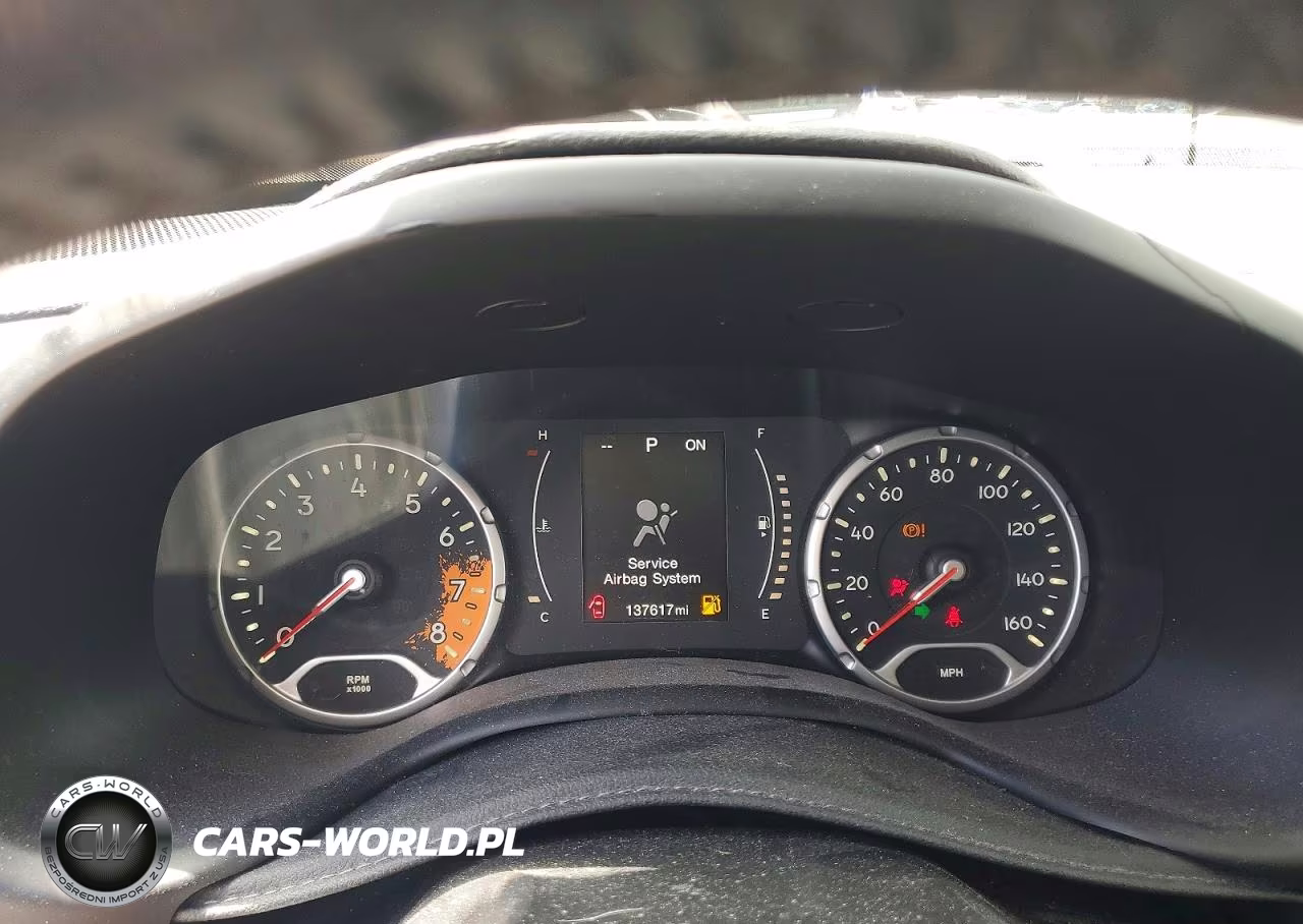 2016 Jeep Renegade Latitude VIN:ZACCJABT8GPE19368 - 9