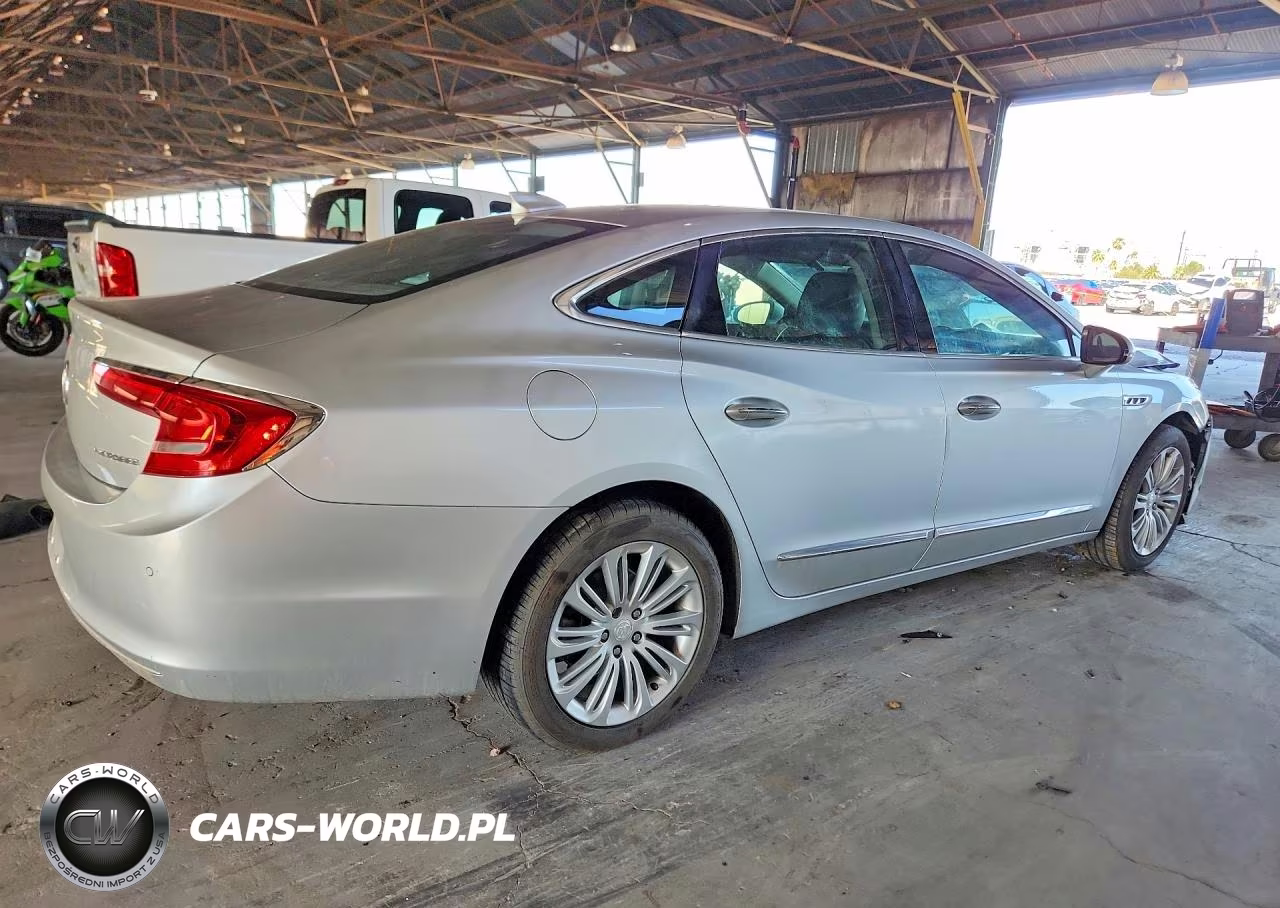 2018 Buick Lacrosse Essence VIN:1G4ZP5SZ4JU135869 - 3