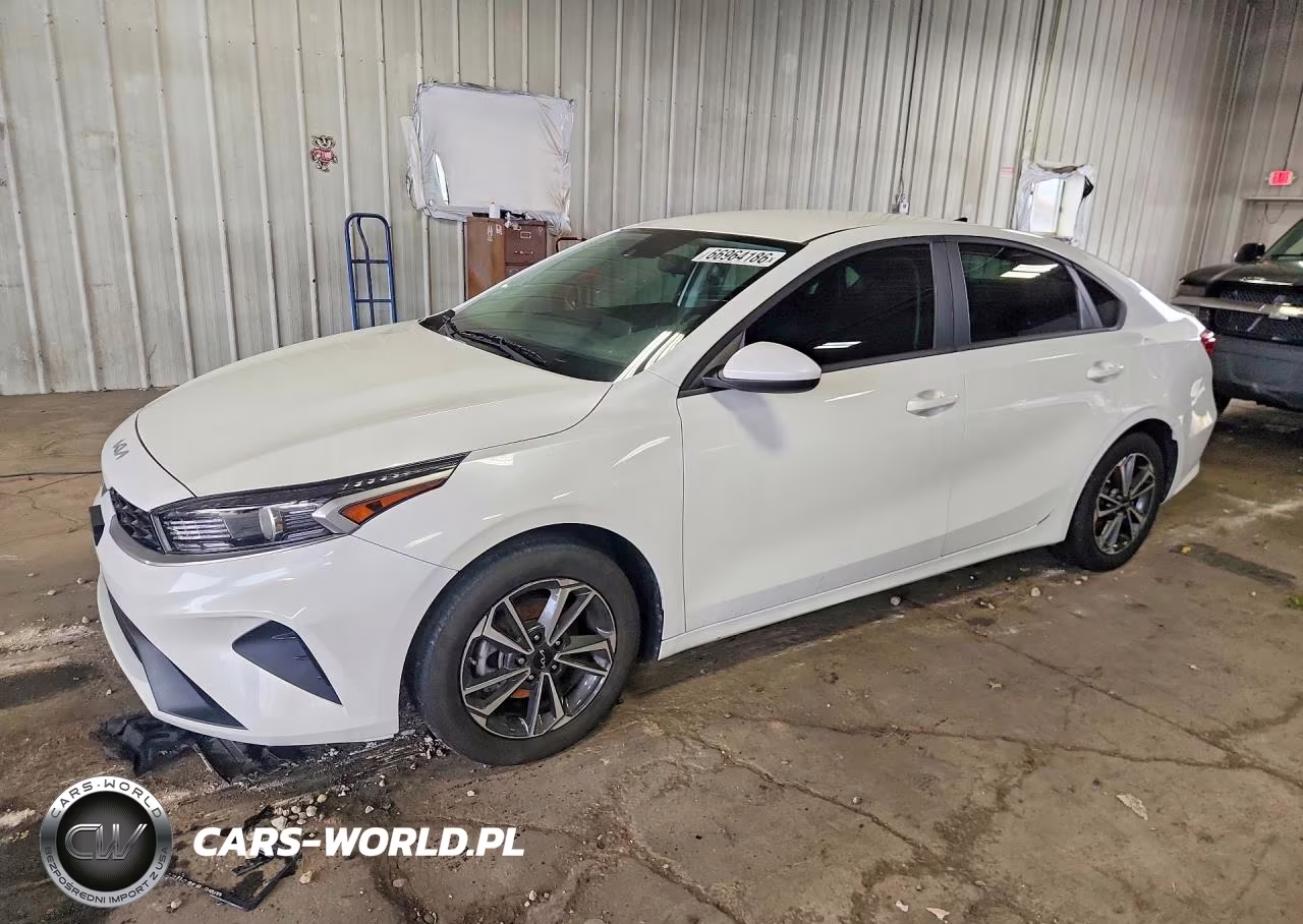 2024 Kia Forte Lxs VIN:3KPF24AD0RE760351 - 1