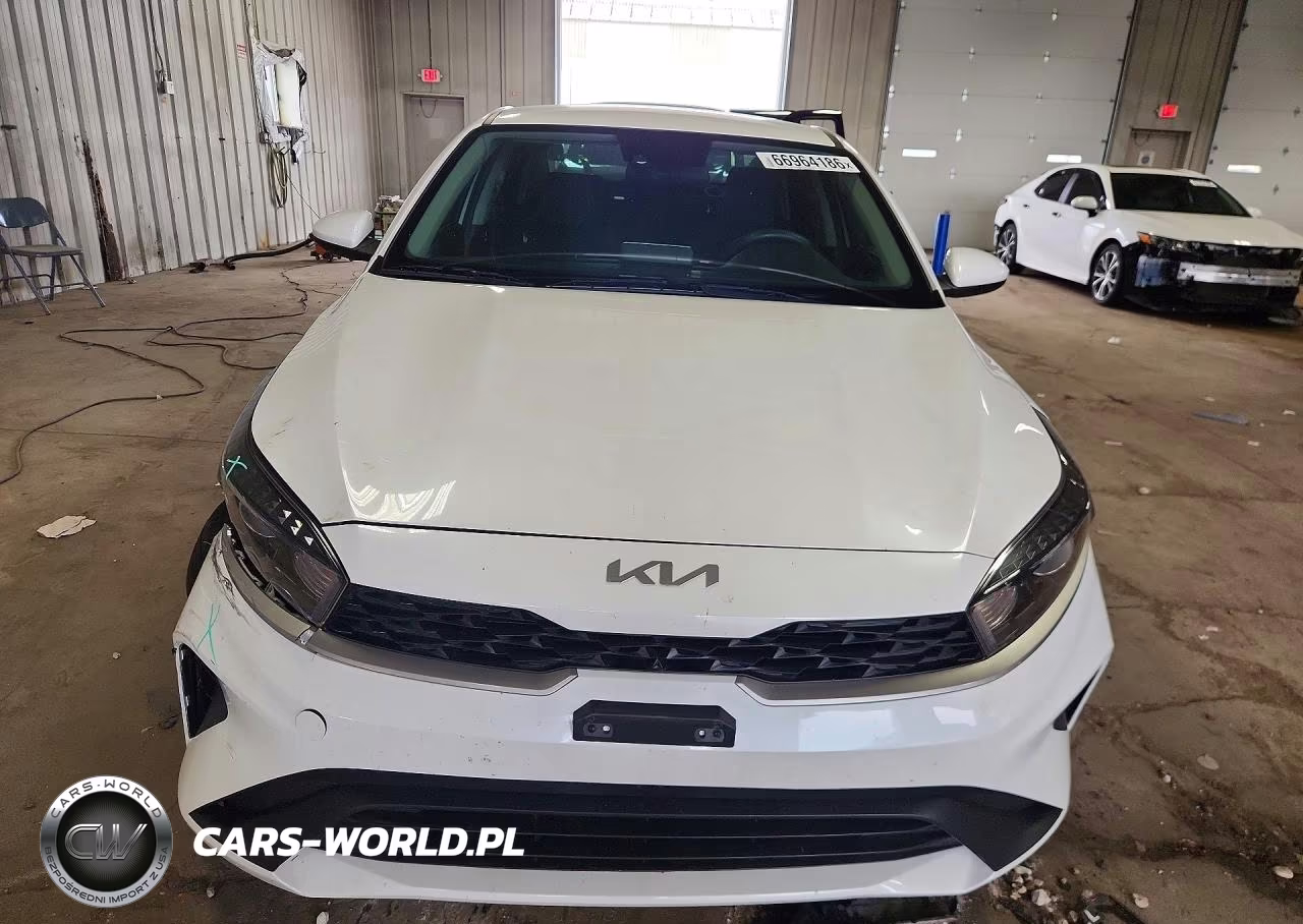 2024 Kia Forte Lxs VIN:3KPF24AD0RE760351 - 5
