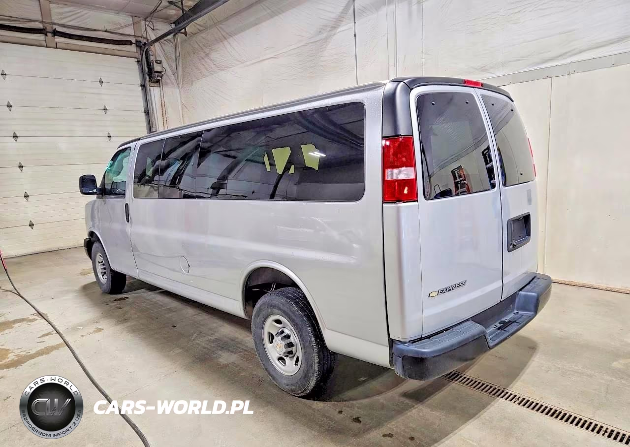 2023 Chevrolet Express Passenger Rwd 3500 Extended Wheelbase Ls VIN:1GAZGNFP4P1105982 - 2