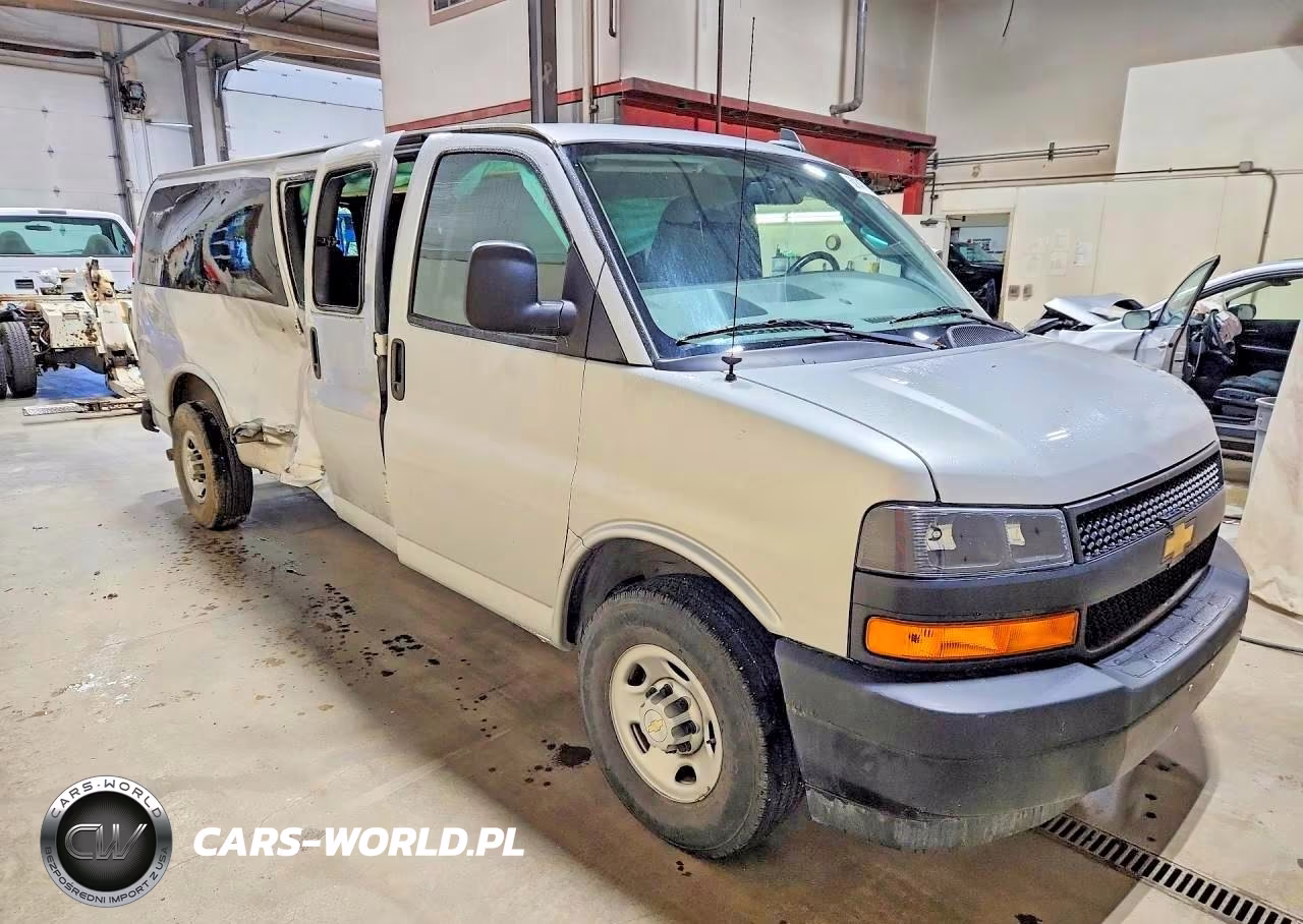 2023 Chevrolet Express Passenger Rwd 3500 Extended Wheelbase Ls VIN:1GAZGNFP4P1105982 - 4