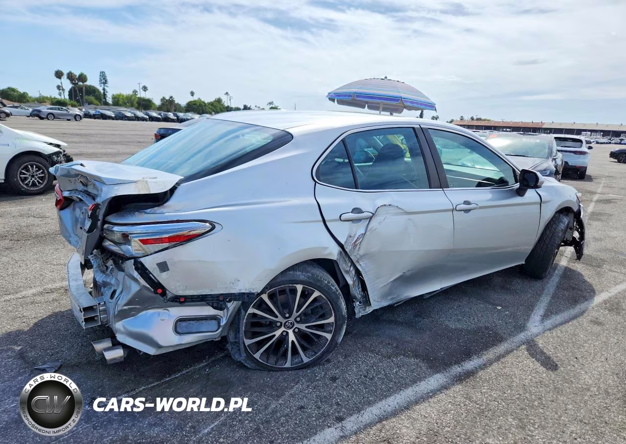 2018 Toyota Camry Se VIN:4T1B11HK9JU598306 - 3