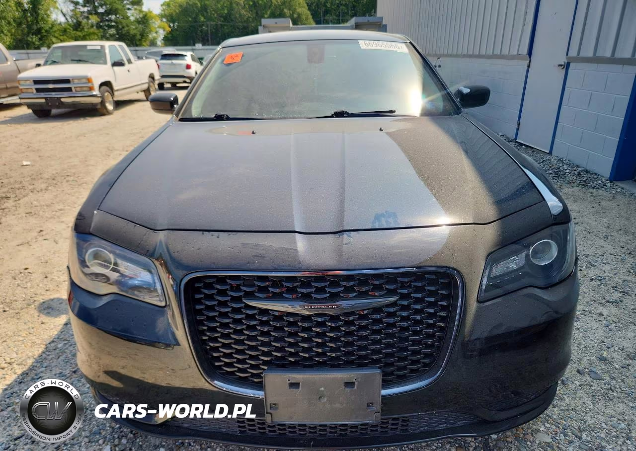 2021 Chrysler 300 Touring VIN:2C3CCAAGXMH595967 - 5