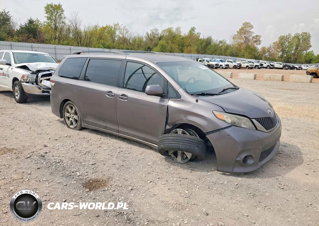 2011 Toyota Sienna Sport VIN:5TDXK3DC6BS049895 - 4