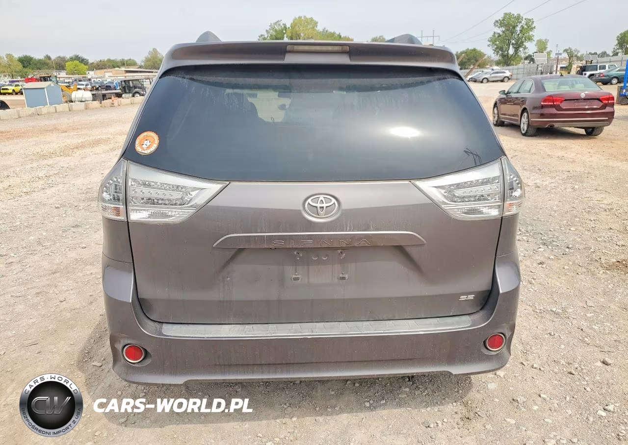 2011 Toyota Sienna Sport VIN:5TDXK3DC6BS049895 - 6