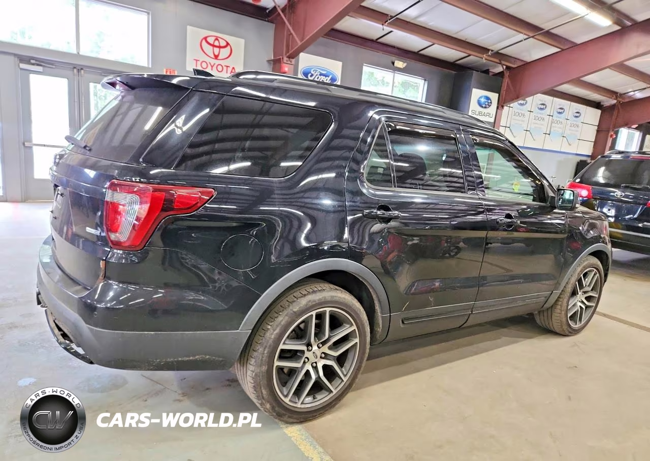 2016 Ford Explorer Sport VIN:1FM5K8GT0GGB38794 - 3