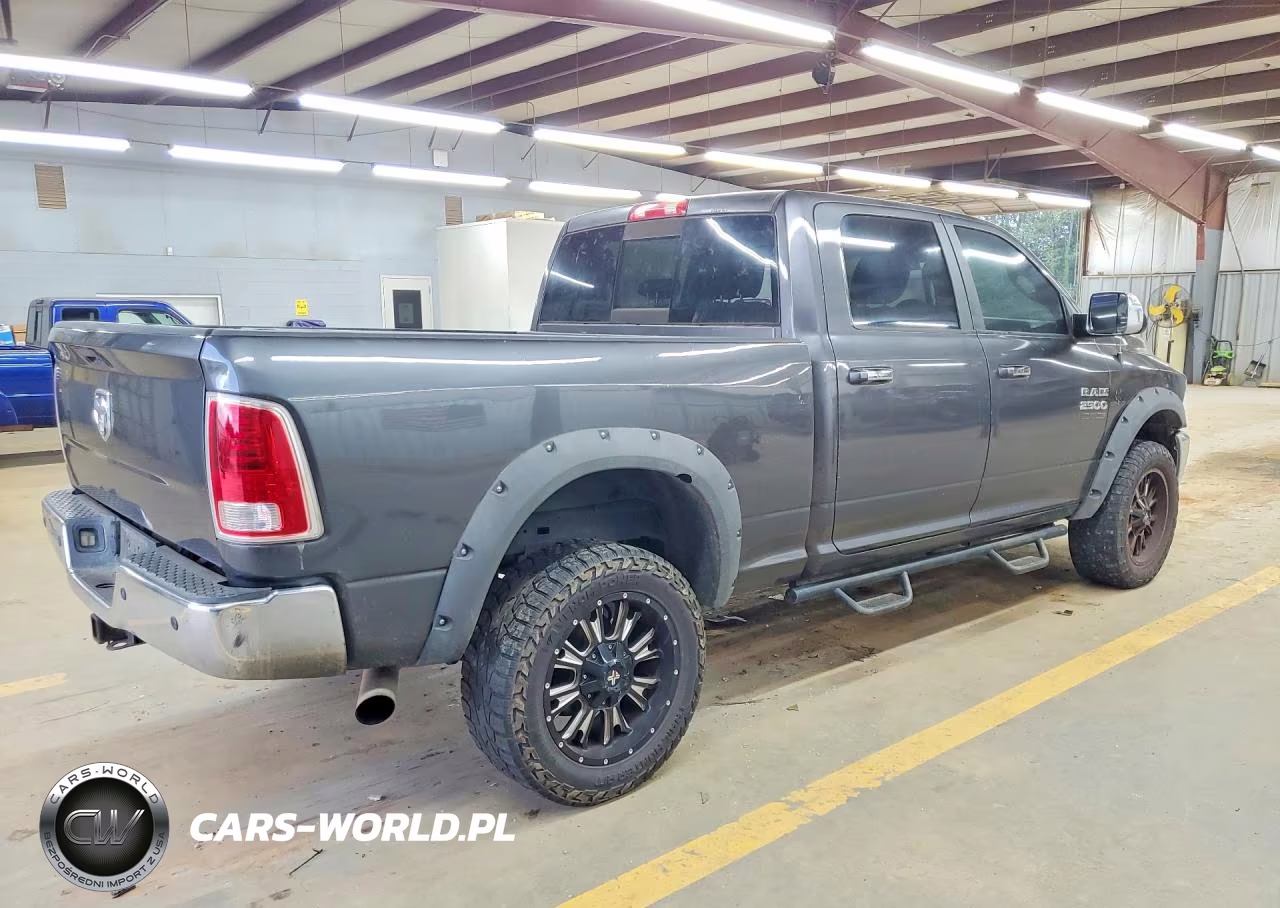 2017 Ram 2500 Laramie VIN:3C6UR5FL4HG581149 - 3