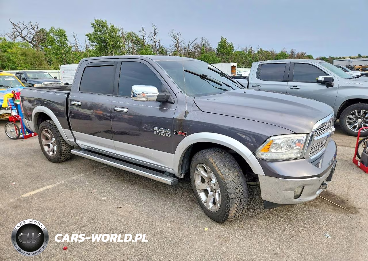 2016 Ram 1500 Laramie VIN:1C6RR7NM8GS171862 - 4