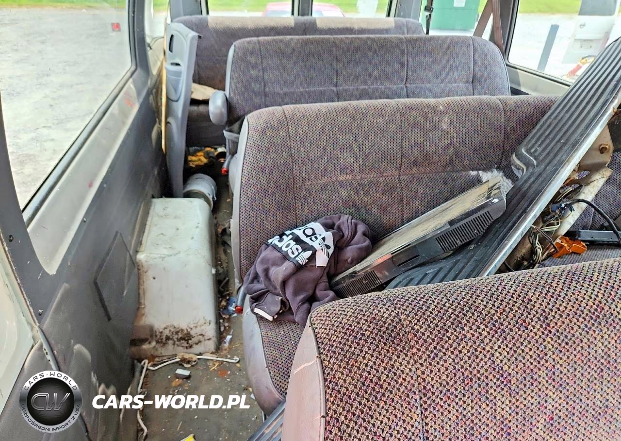 2000 Dodge Ram Wagon B3500 VIN:2B5WB35Z6YK176731 - 10