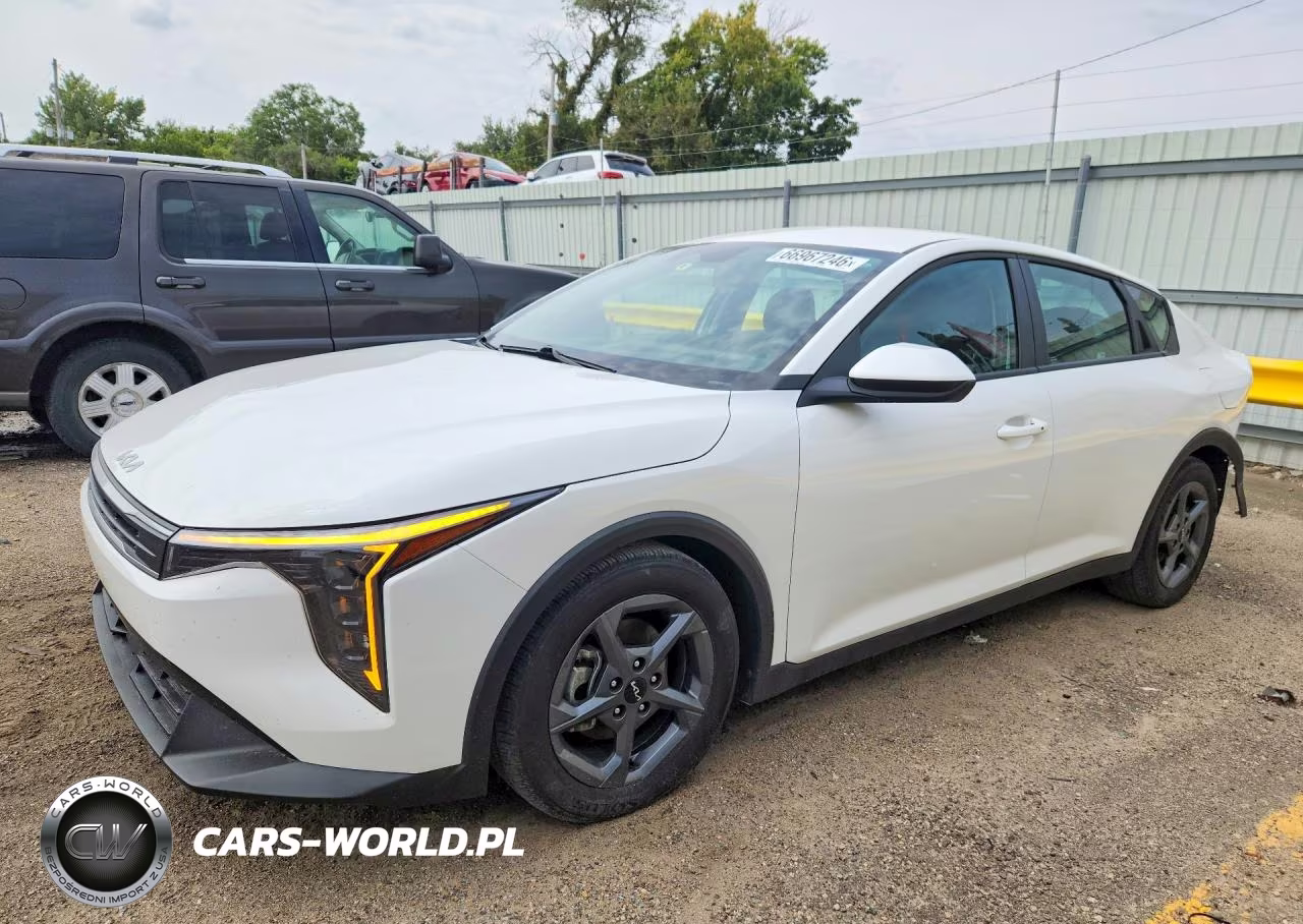 2025 Kia K4 Lxs VIN:3KPFT4DE4SE019403 - 1
