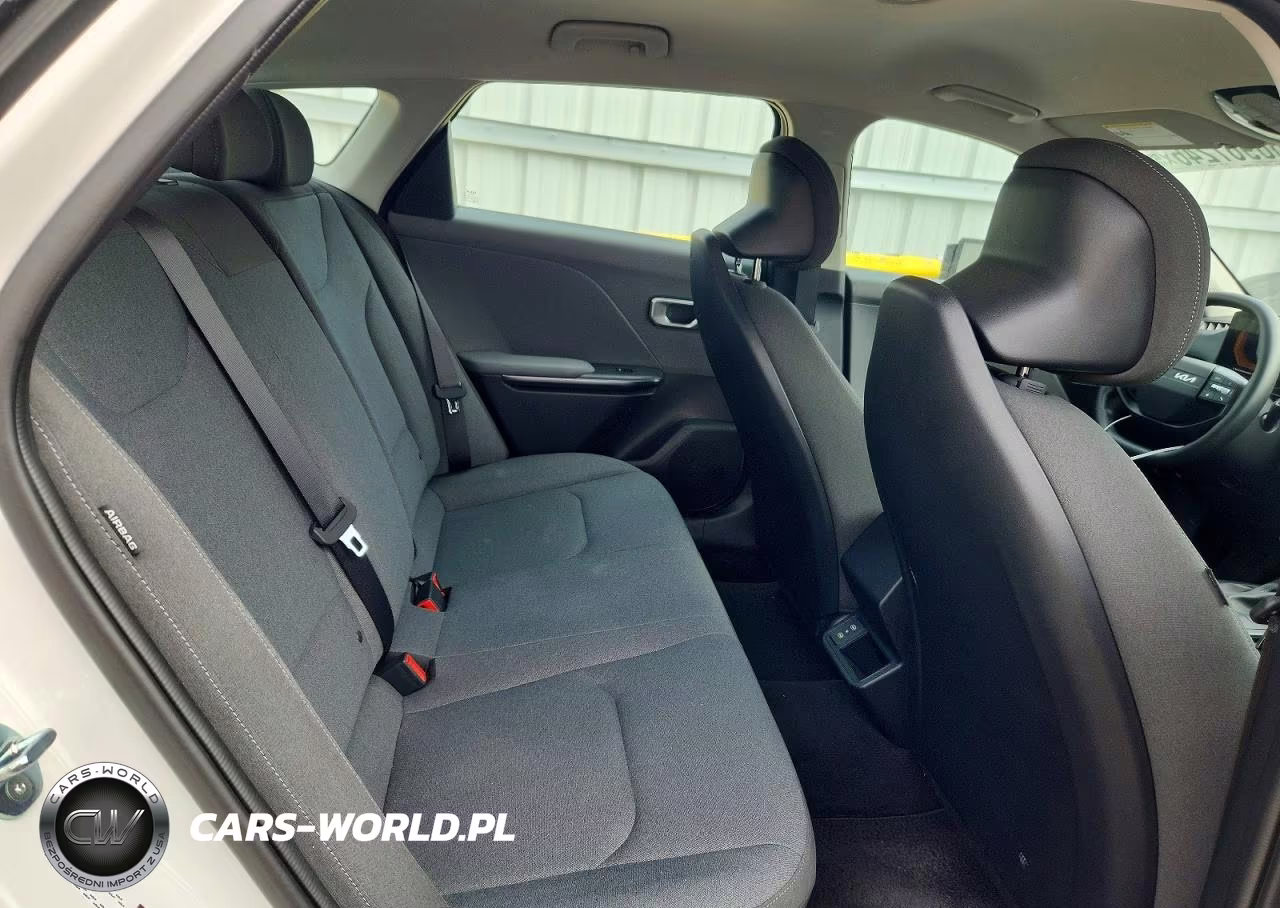 2025 Kia K4 Lxs VIN:3KPFT4DE4SE019403 - 10