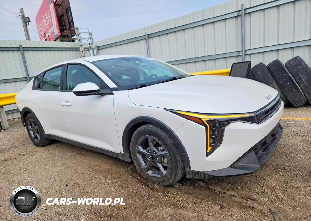 2025 Kia K4 Lxs VIN:3KPFT4DE4SE019403 - 4
