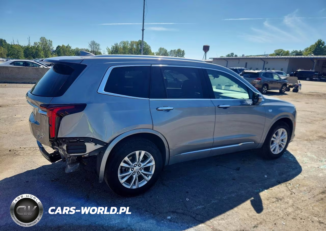 2025 Cadillac Xt6 Luxury VIN:1GYKPBR47SZ147429 - 3