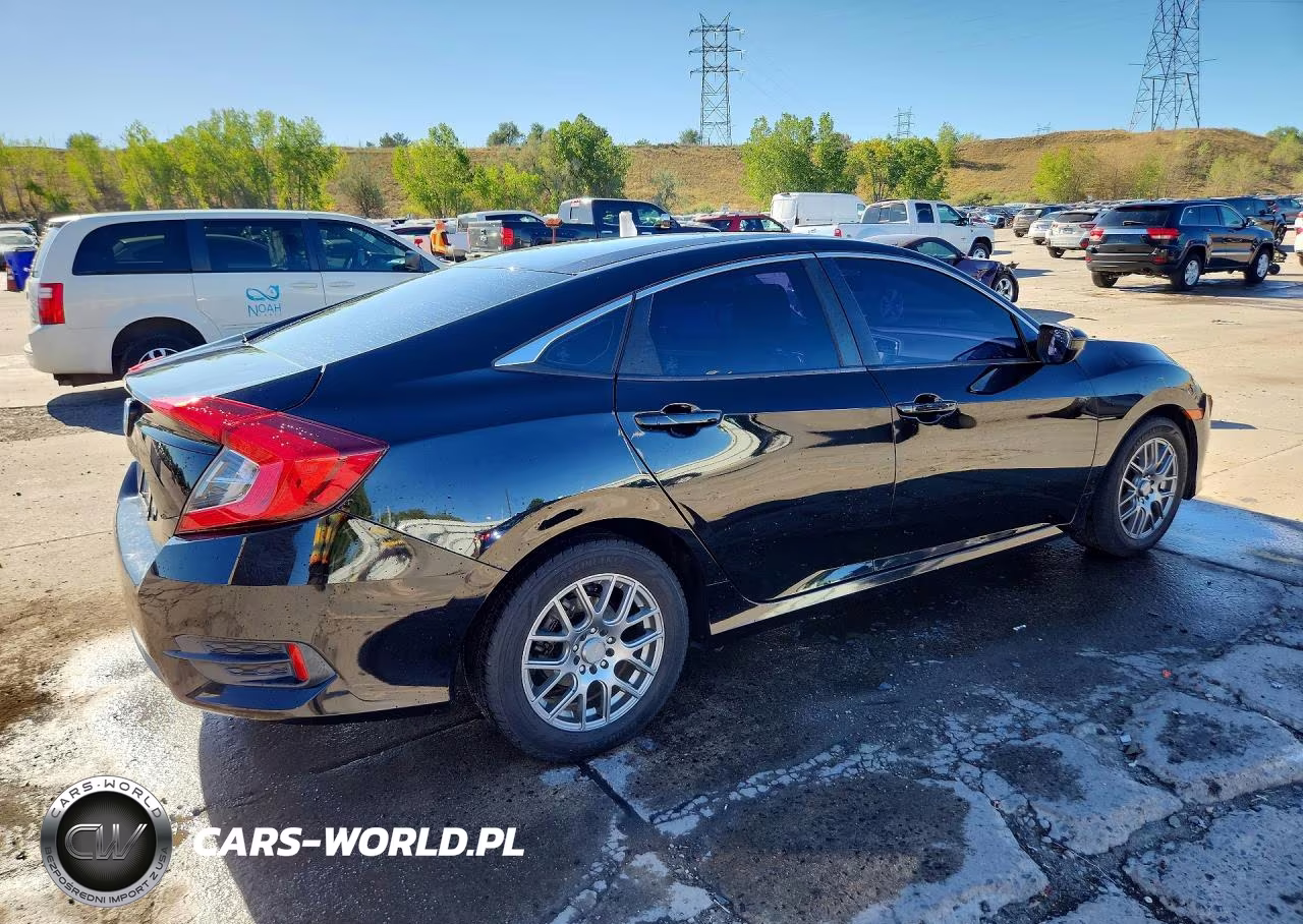 2017 Honda Civic Lx VIN:2HGFC2F5XHH549570 - 3