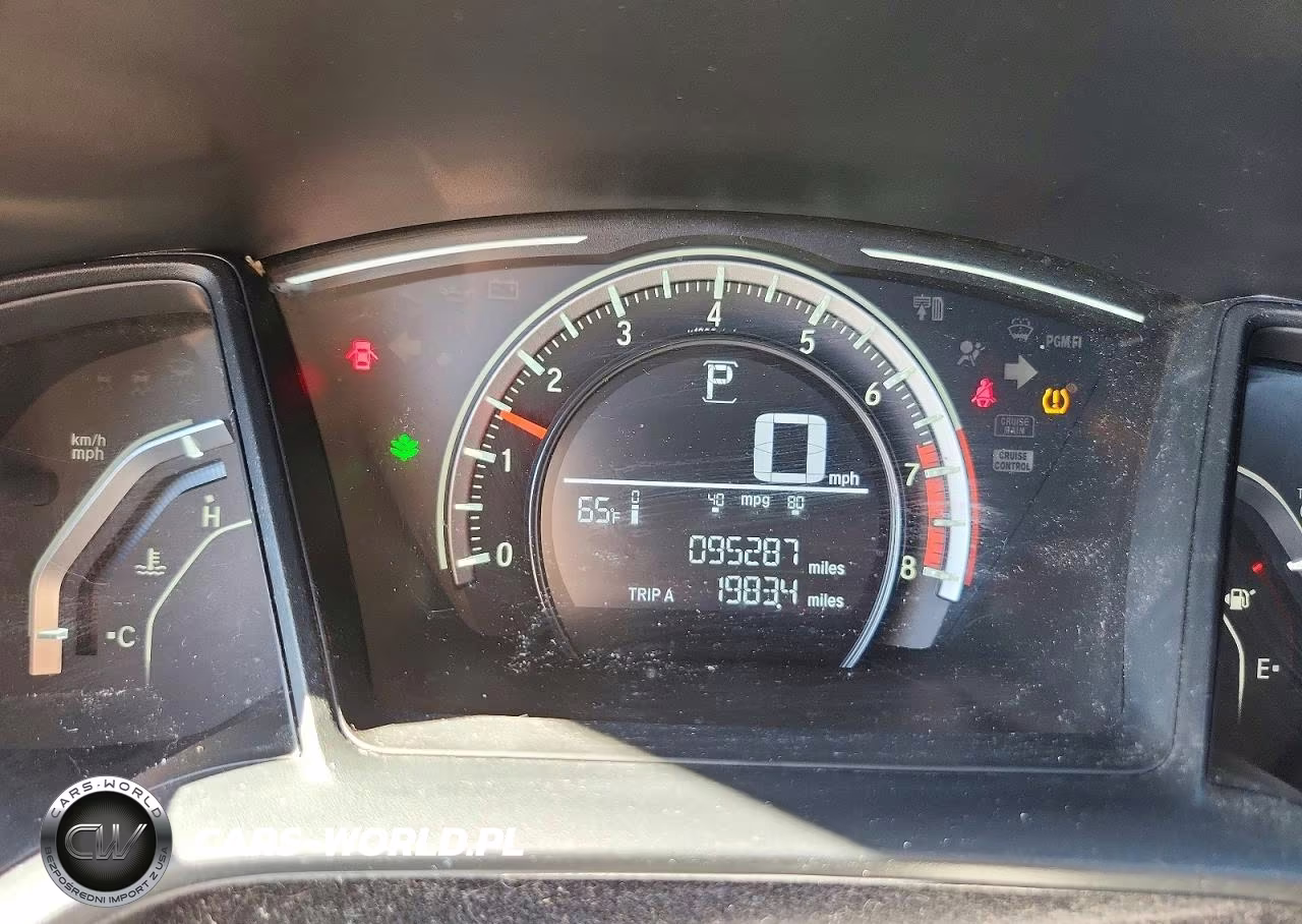 2017 Honda Civic Lx VIN:2HGFC2F5XHH549570 - 9