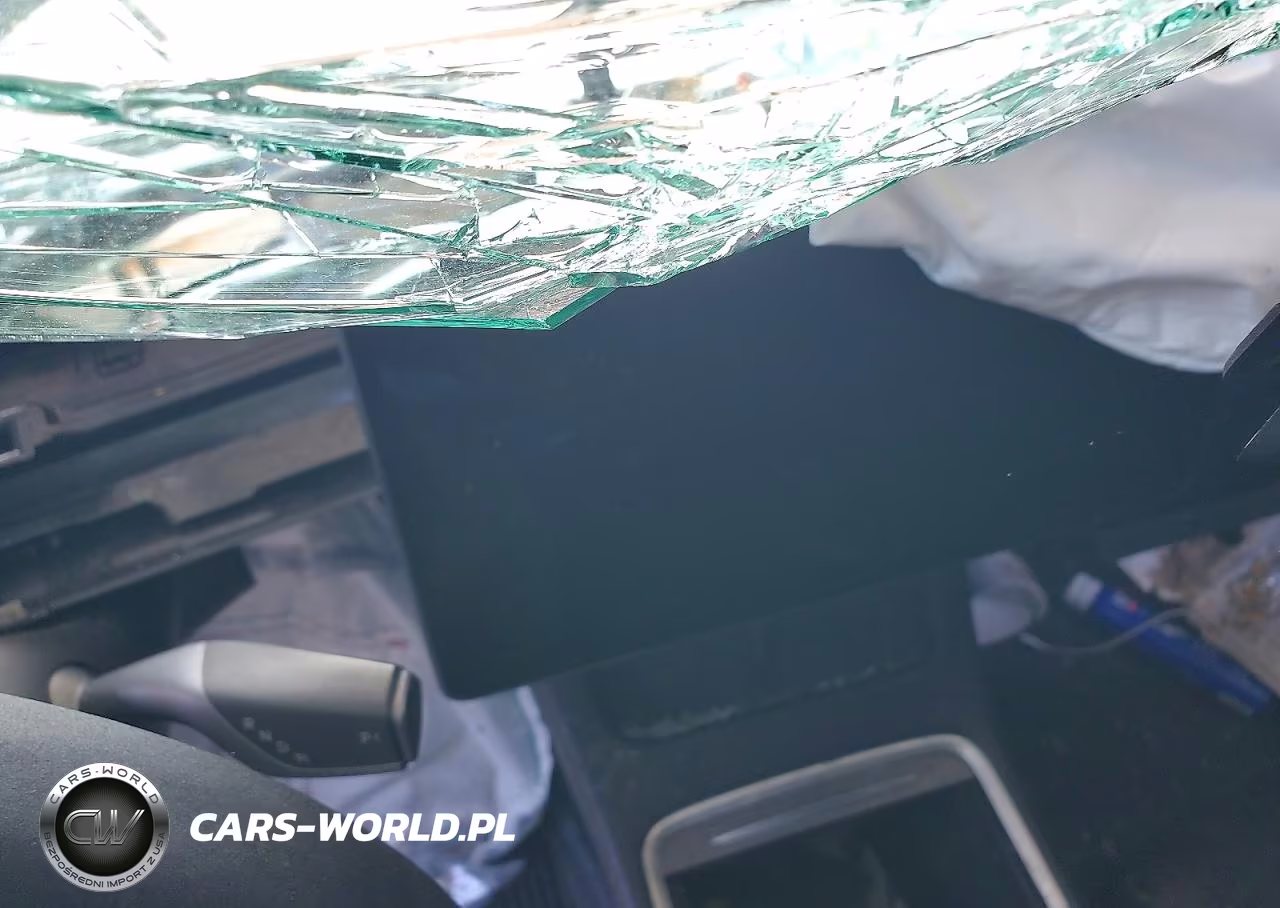 2022 Tesla Model 3 VIN:5YJ3E1EA9NF371964 - 9
