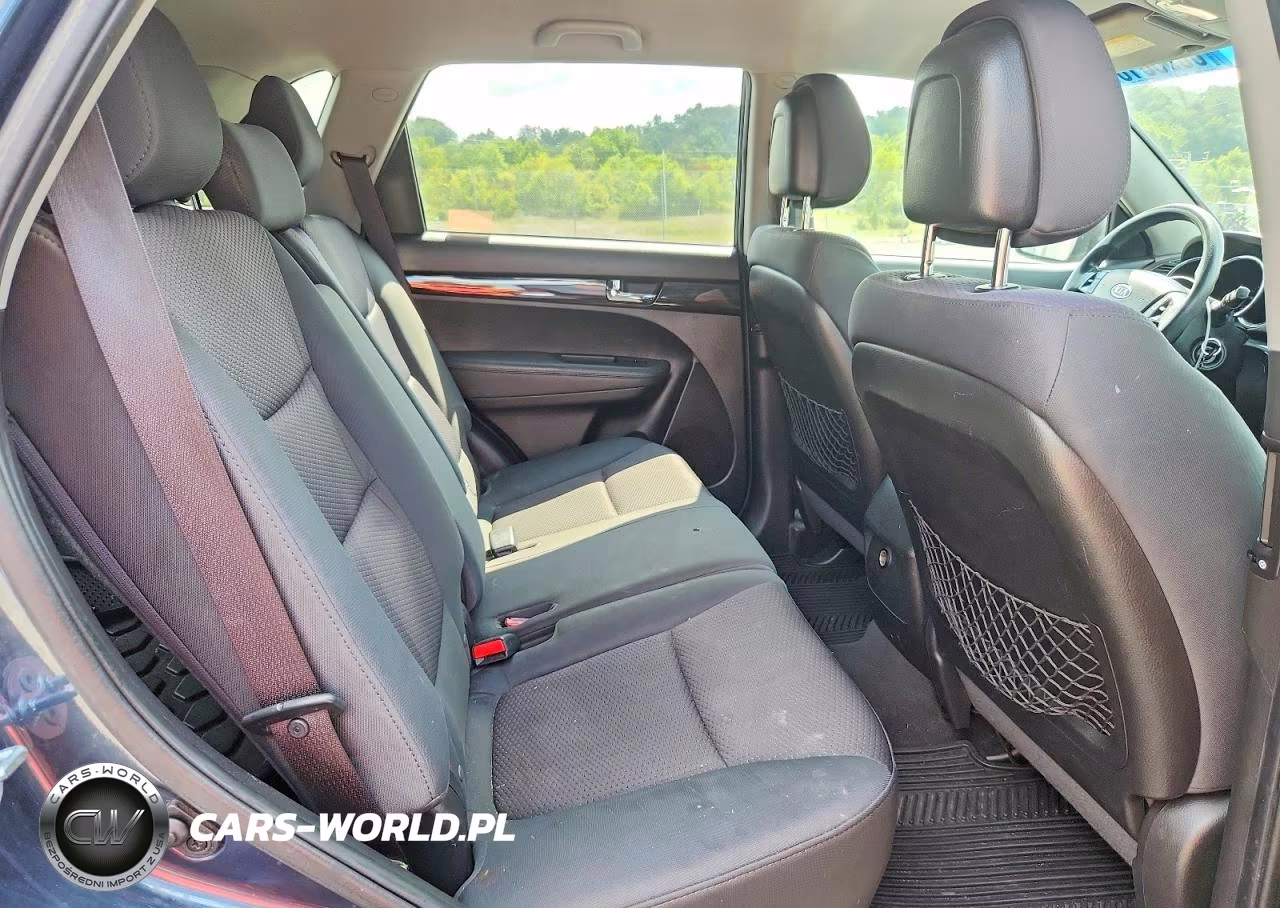 2011 Kia Sorento Lx VIN:5XYKTCA19BG141543 - 11