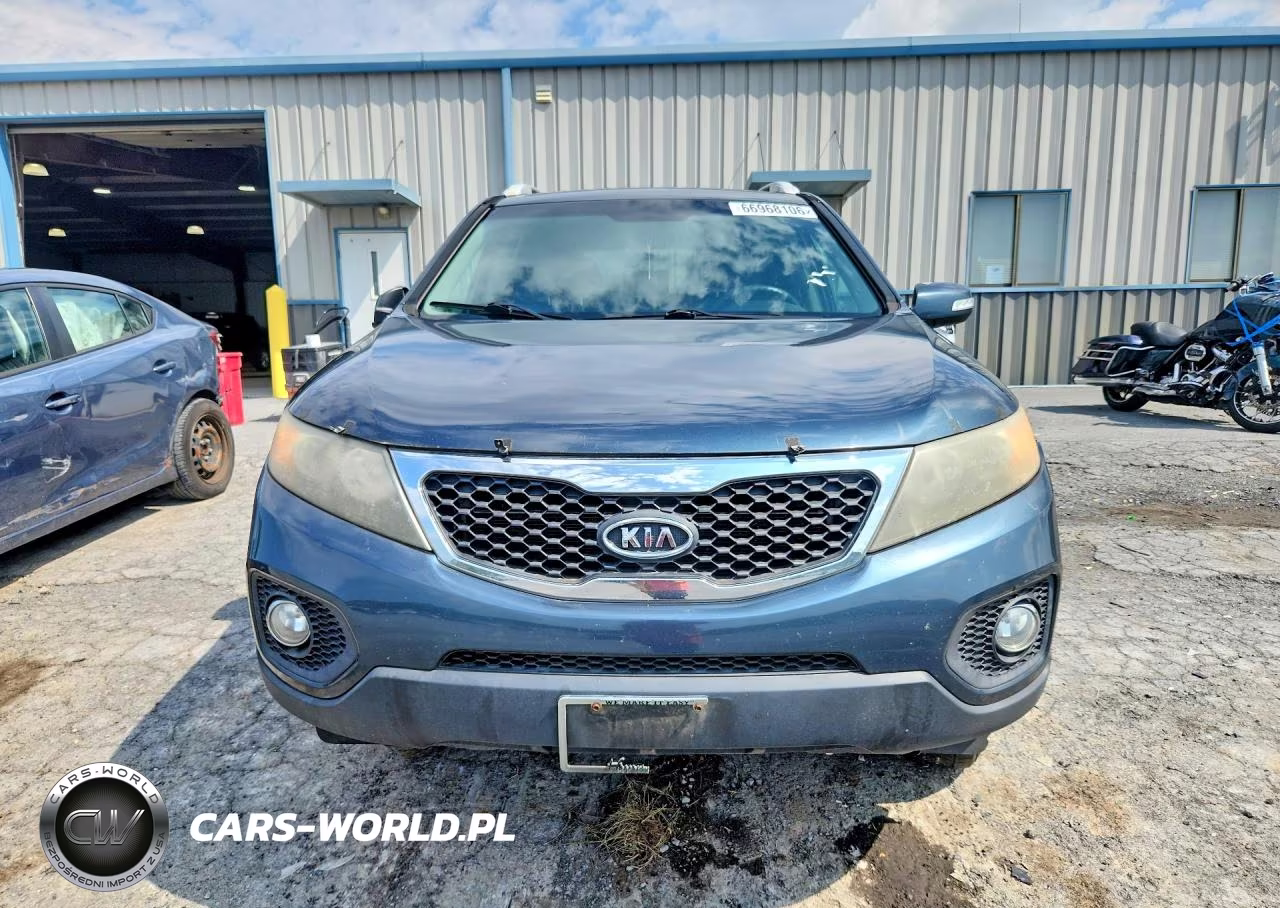 2011 Kia Sorento Lx VIN:5XYKTCA19BG141543 - 5