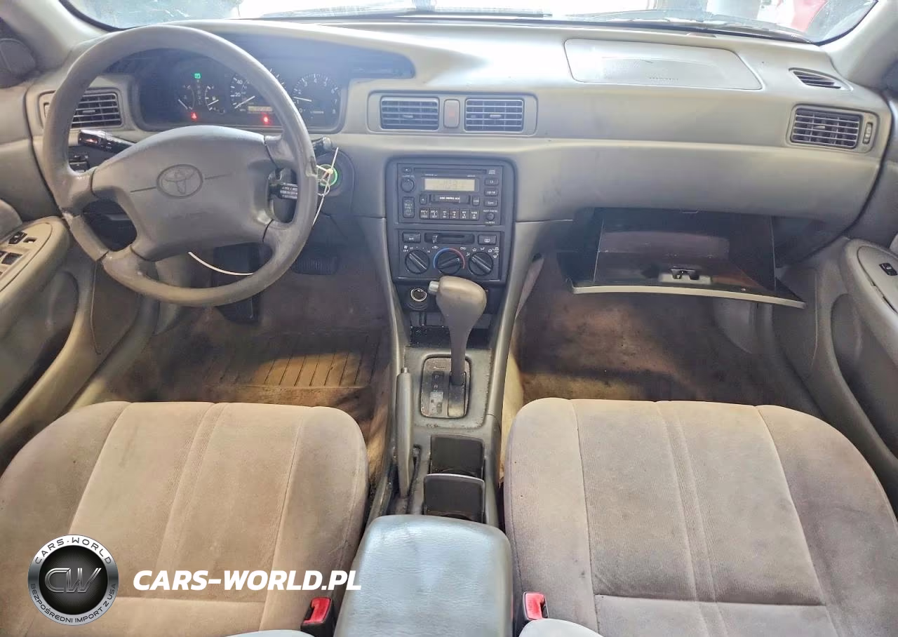 1999 Toyota Camry Le VIN:4T1BG22K3XU462193 - 8