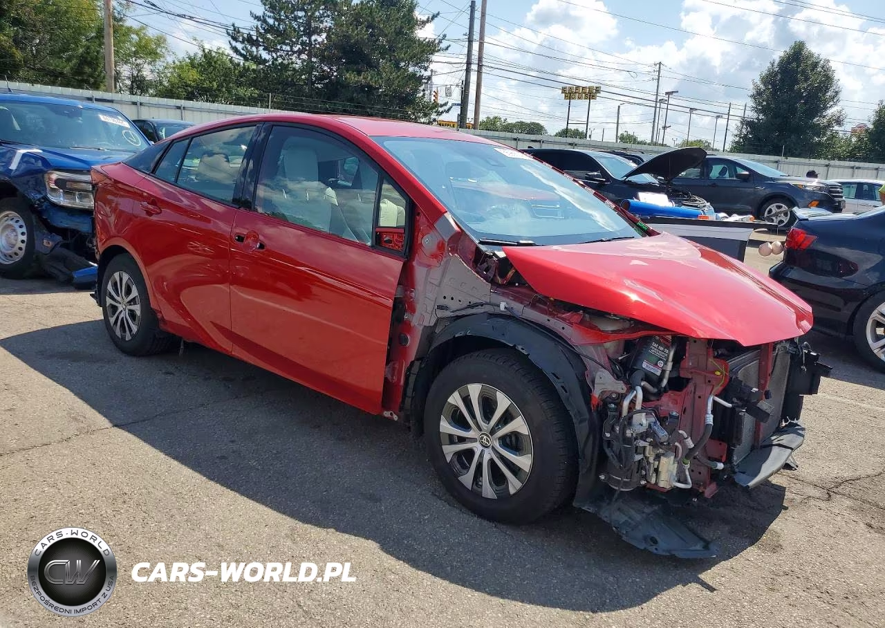 2020 Toyota Prius Prime Limited VIN:JTDKARFP2L3144487 - 4