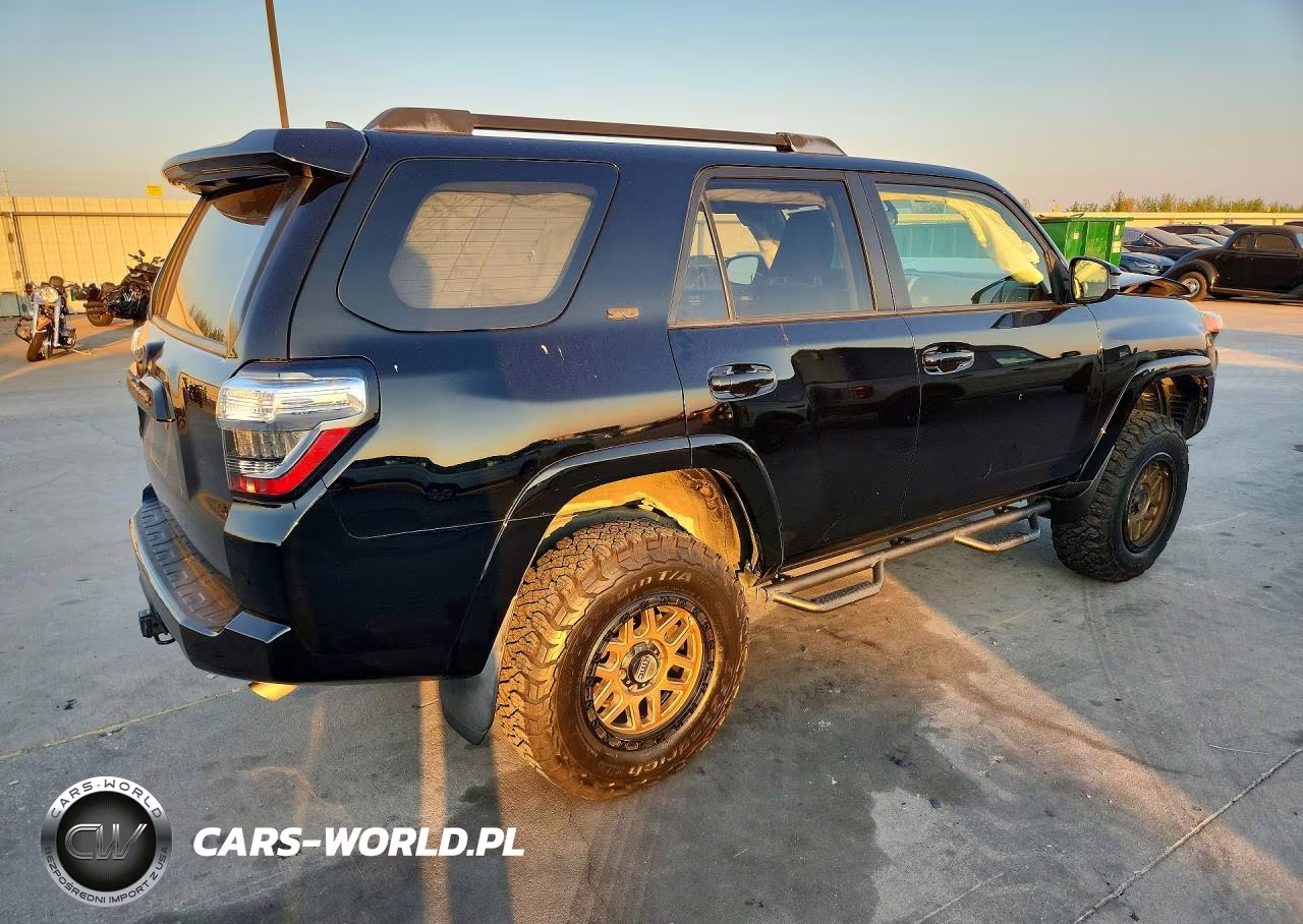 2018 Toyota 4Runner Sr5 VIN:JTEBU5JR5J5572463 - 3