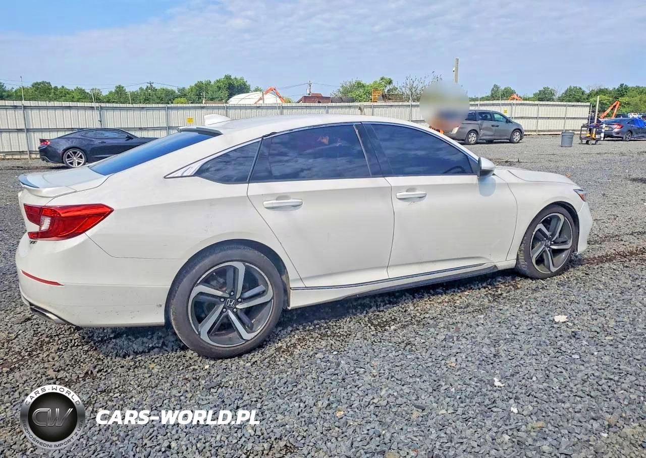 2018 Honda Accord Sport VIN:1HGCV1F34JA011036 - 3