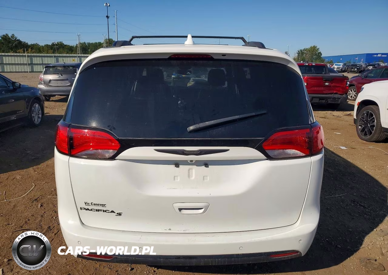 2019 Chrysler Pacifica Limited VIN:2C4RC1GG9KR653362 - 6