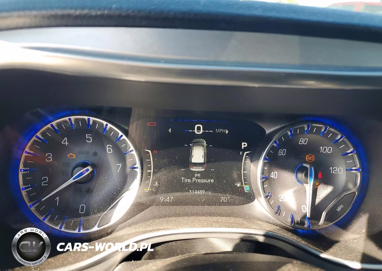 2019 Chrysler Pacifica Limited VIN:2C4RC1GG9KR653362 - 9