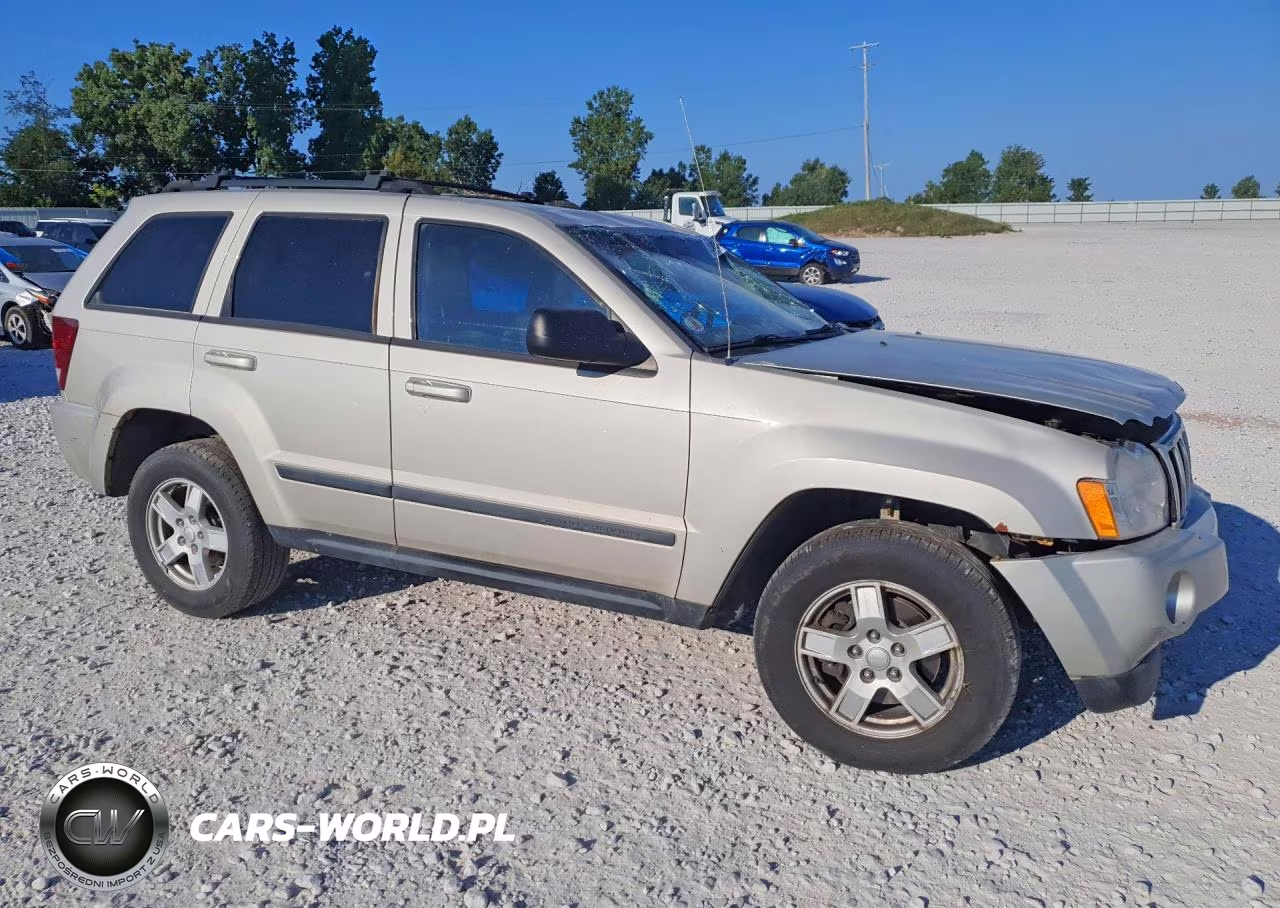 2007 Jeep Grand Cherokee Laredo VIN:1J8GR48K97C582537 - 4