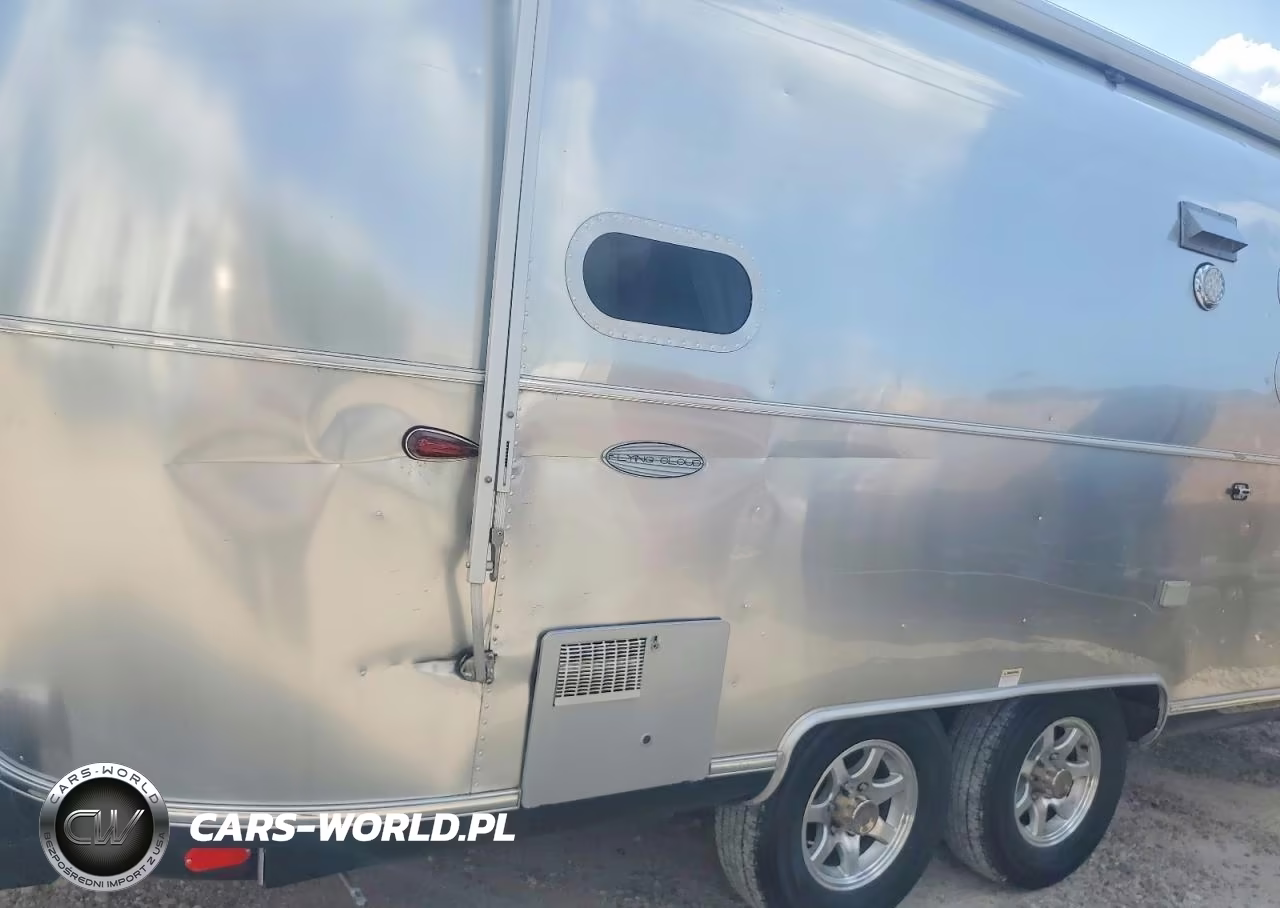 2018 Airstream Flying Cloud VIN:1STB9AG21JJ541518 - 9