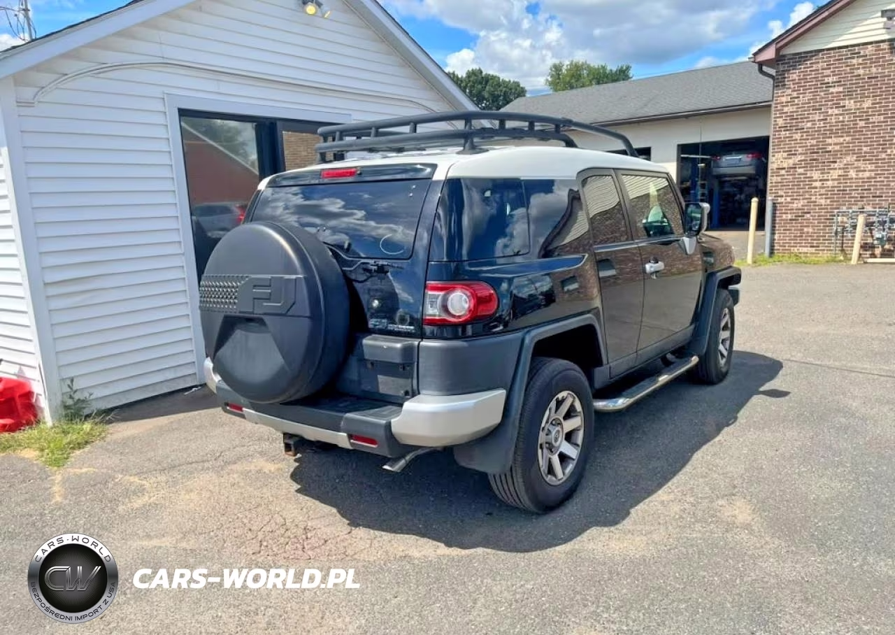 2014 Toyota Fj Cruiser Base VIN:JTEBU4BF5EK181058 - 3