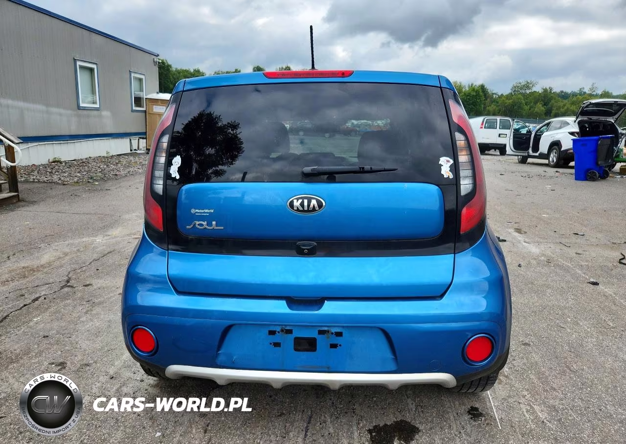 2018 Kia Soul + VIN:KNDJP3A5XJ7563500 - 6