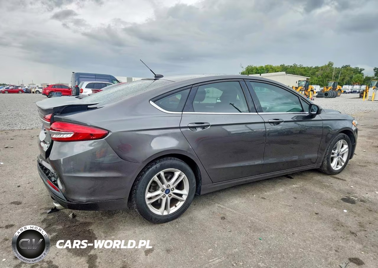 2018 Ford Fusion Se VIN:3FA6P0HD4JR184377 - 3