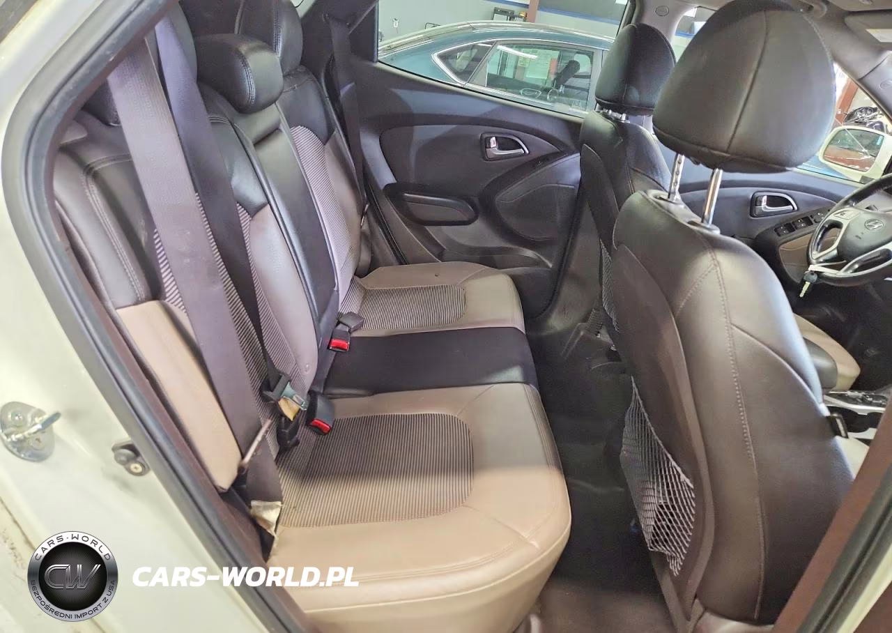 2011 Hyundai Tucson Gls VIN:KM8JUCAC1BU261664 - 11