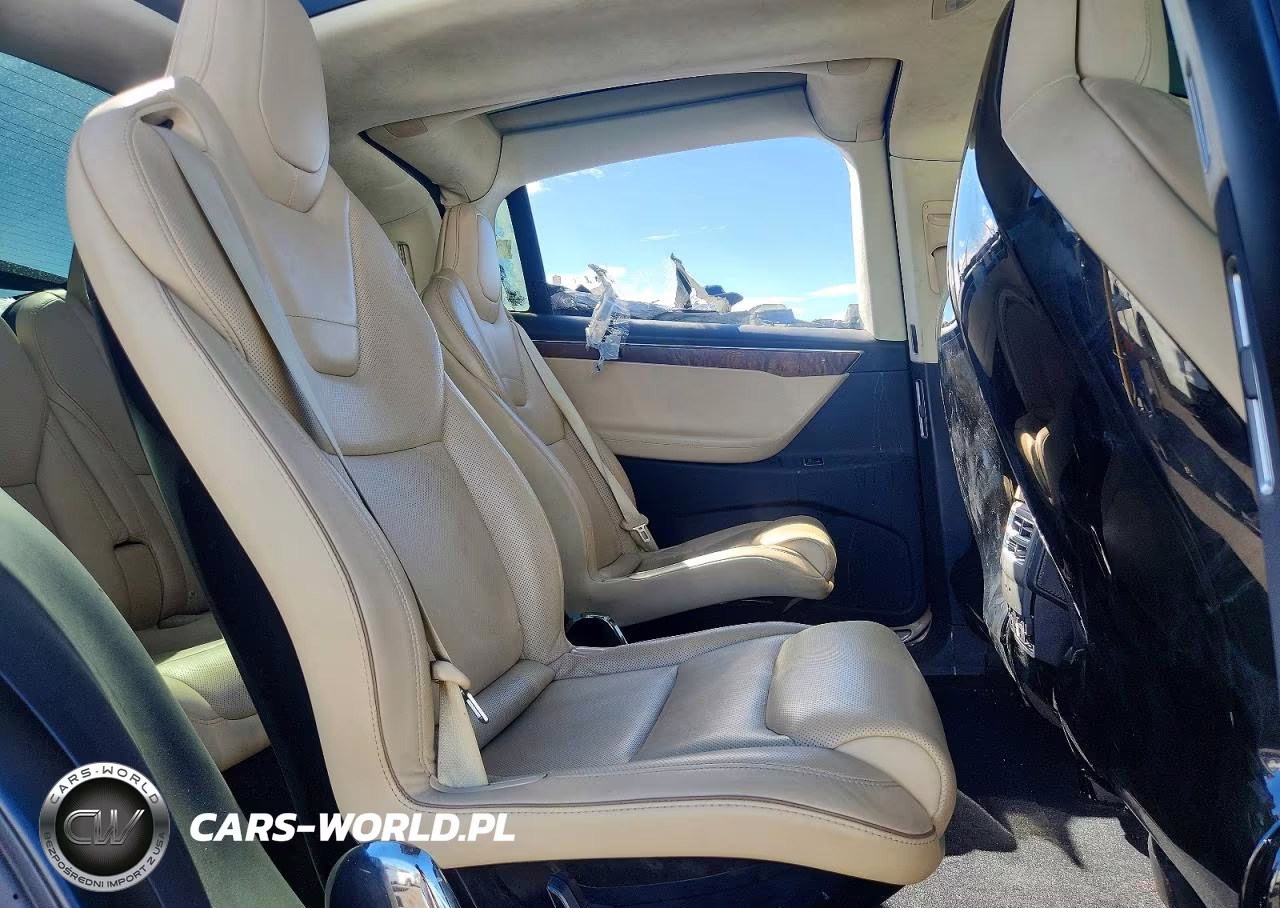 2016 Tesla Model X VIN:5YJXCBE22GF016594 - 11