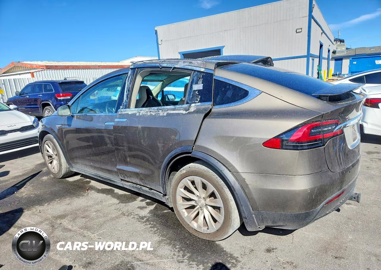 2016 Tesla Model X VIN:5YJXCBE22GF016594 - 2