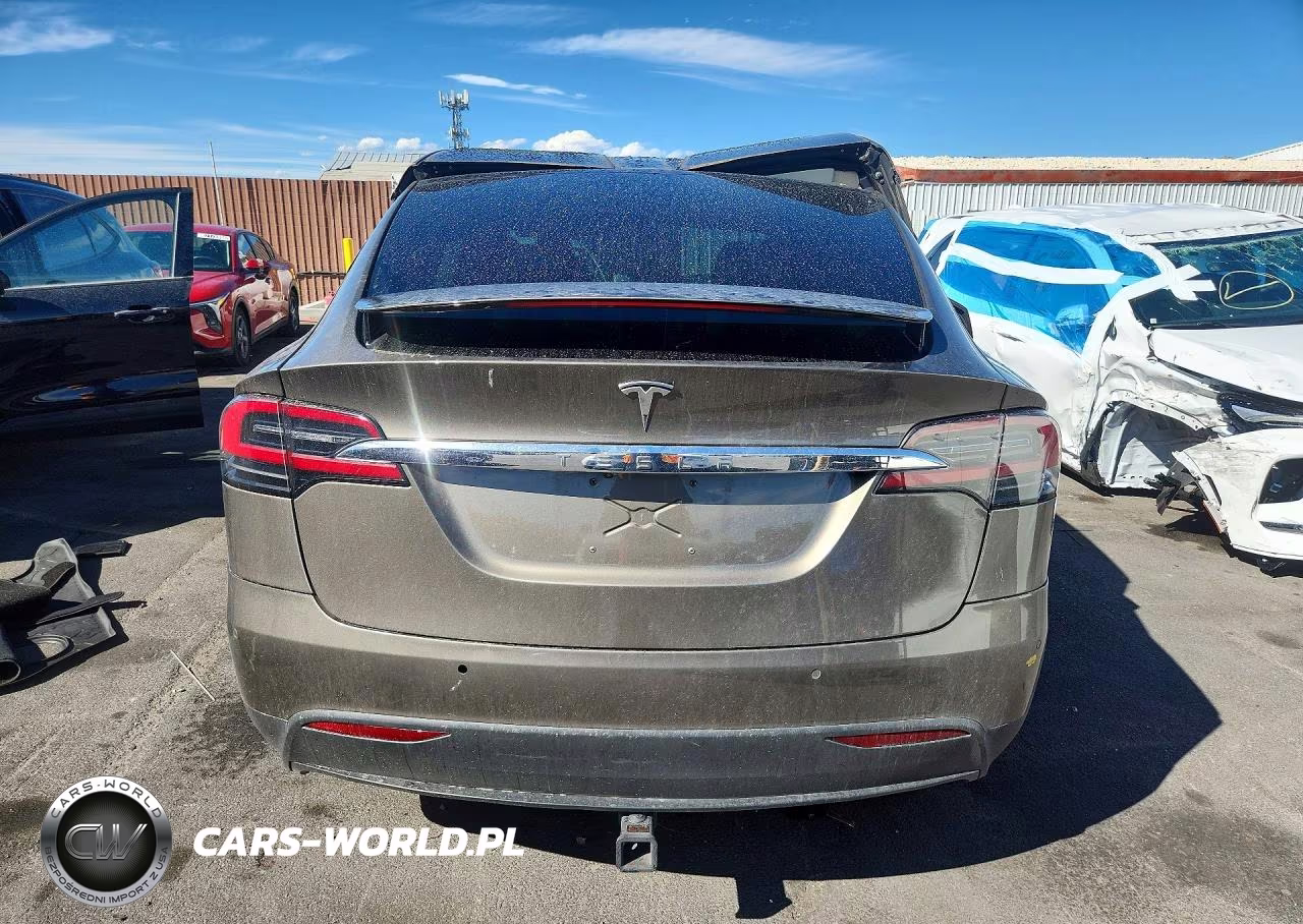 2016 Tesla Model X VIN:5YJXCBE22GF016594 - 6