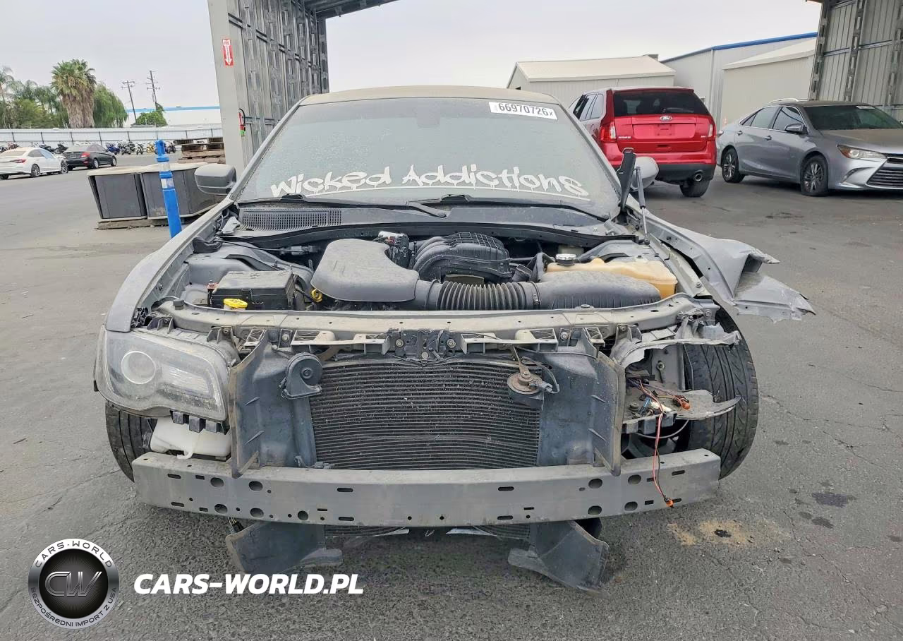 2019 Chrysler 300 S VIN:2C3CCAGG9KH539765 - 5