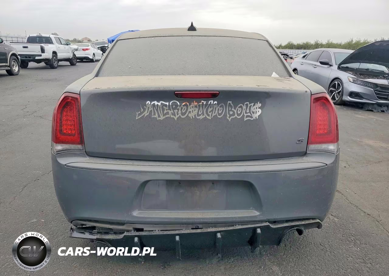 2019 Chrysler 300 S VIN:2C3CCAGG9KH539765 - 6